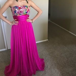 CUTE HOT PINK FLORAL TOP PROM DRESS NEVER WORN